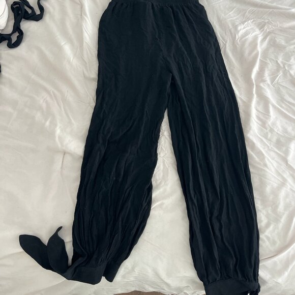 Black Lulu's Open Back Halter Tie Jumper - Picture 2 of 3